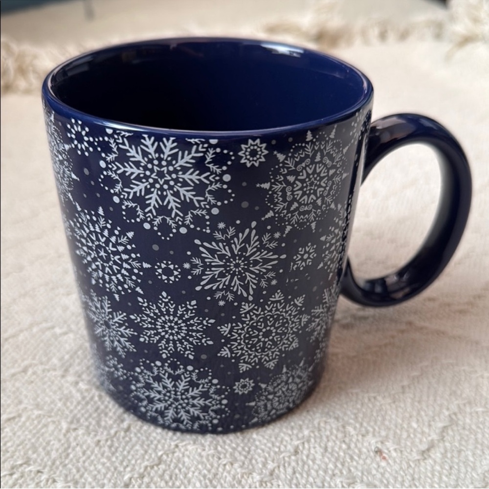 Snowflake mug